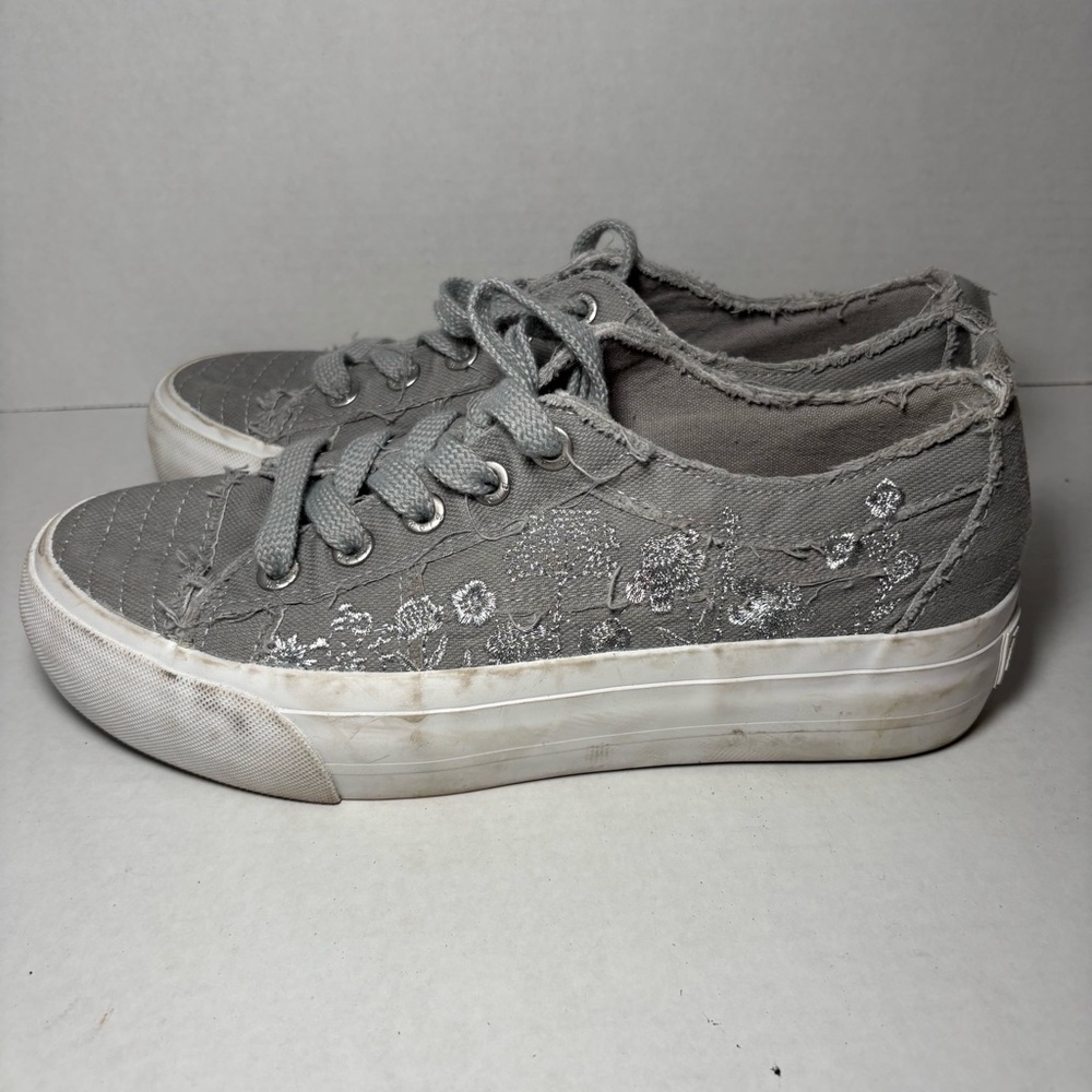 Blowfish Malibu Sadie-Sun Embroidered Sneakers Size Women’s 9